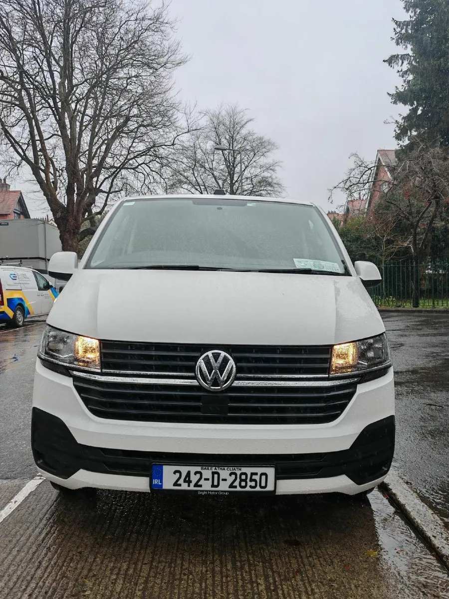 Volkswagen Transporter 2024 - Image 2