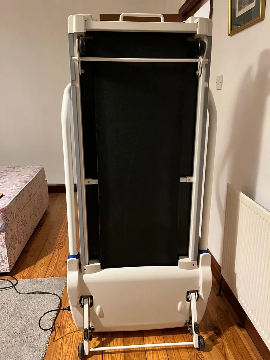 Reebok treadmill - Image 4