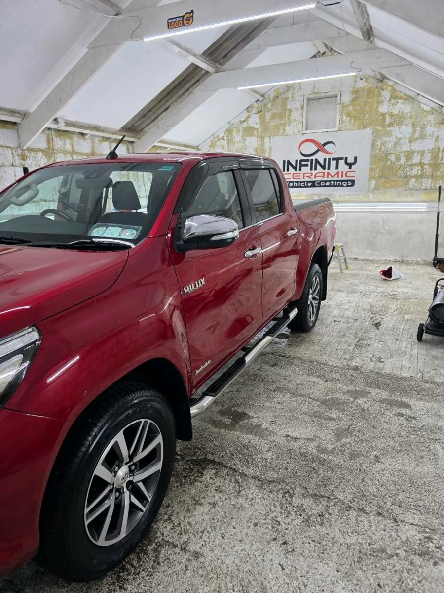 Toyota Hilux Invincible - Image 2