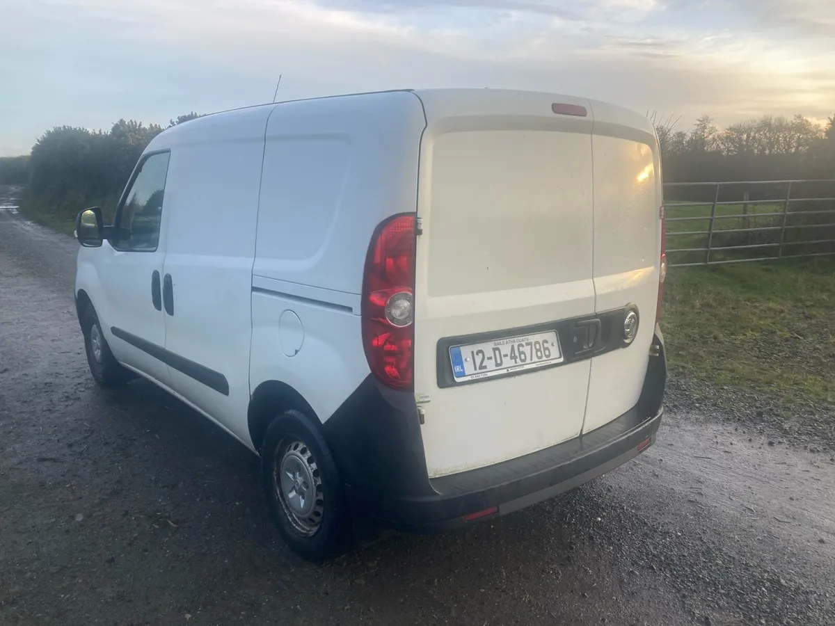 Vauxhall Combo - Image 4