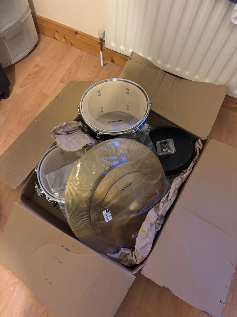 Drum kit - Image 1