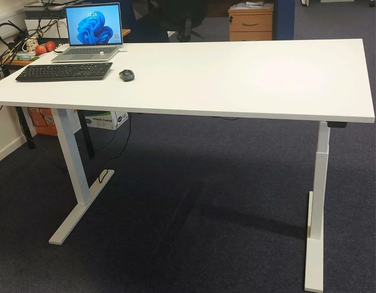 HOLMRIS B8 Electric Height Adjustable Office Desk - Image 3