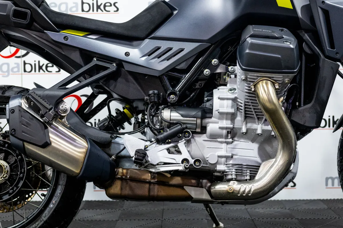 Moto Guzzi Stelvio 2025 Ex-Demo - Image 4