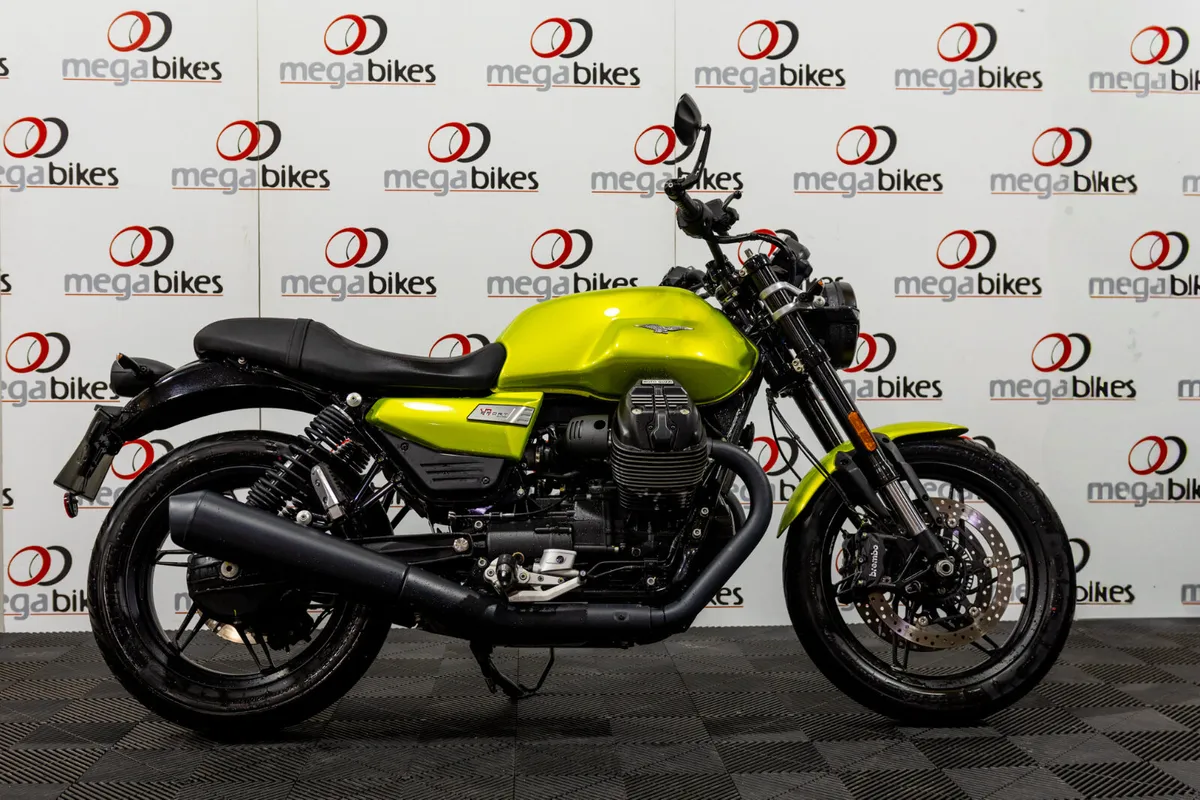 Moto Guzzi V7 Sport 2025 Ex-Demo - Image 1