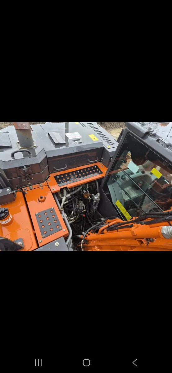 Hitachi ZX140W-6 - Image 4