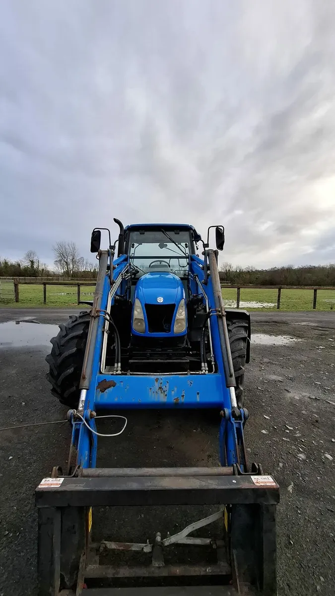 New Holland T 5070 Tractor - Image 2