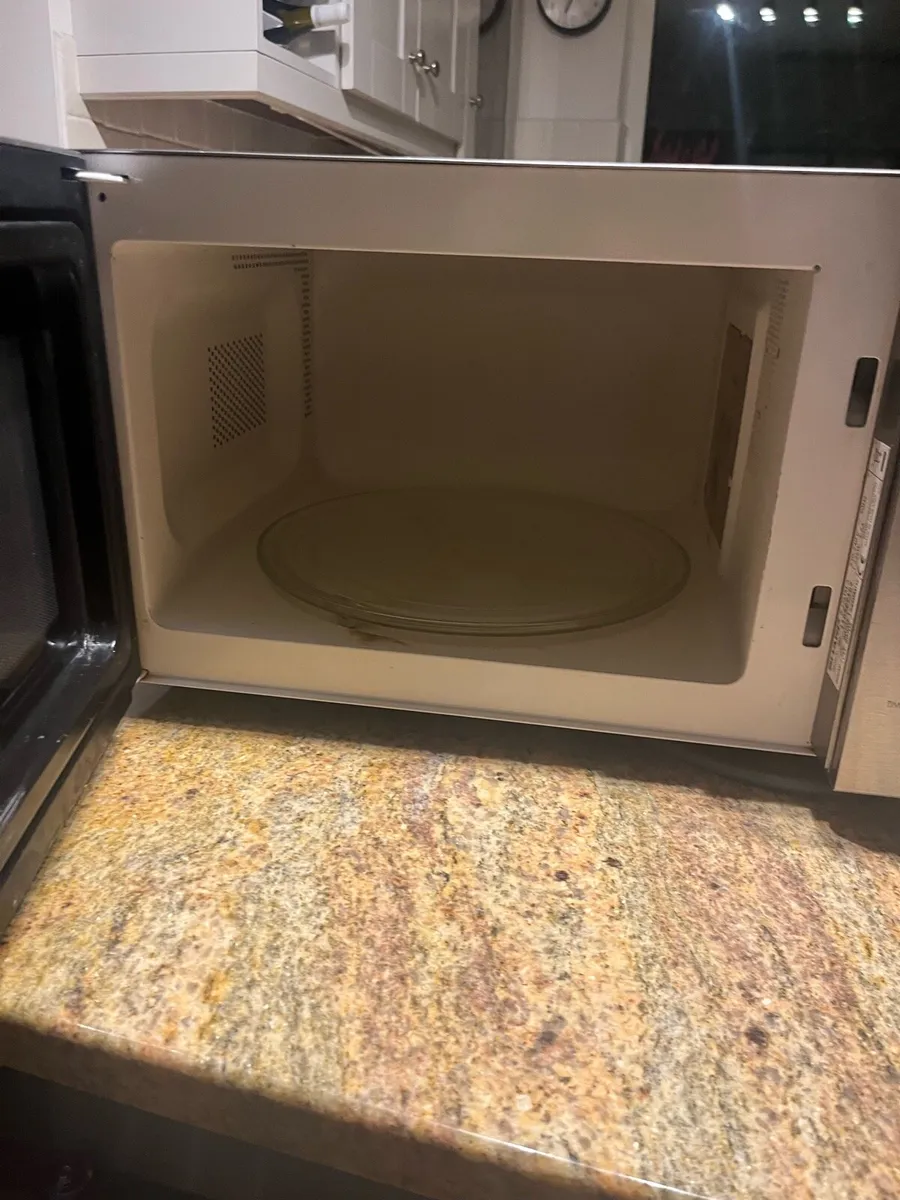 Microwave - Image 2