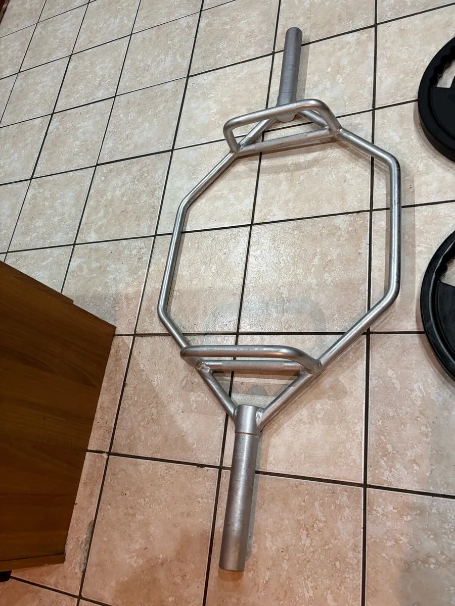 OLYMPIC 20KG HEX SHRUG BAR + 2 X 20KG OLYMPIC WGTS - Image 3