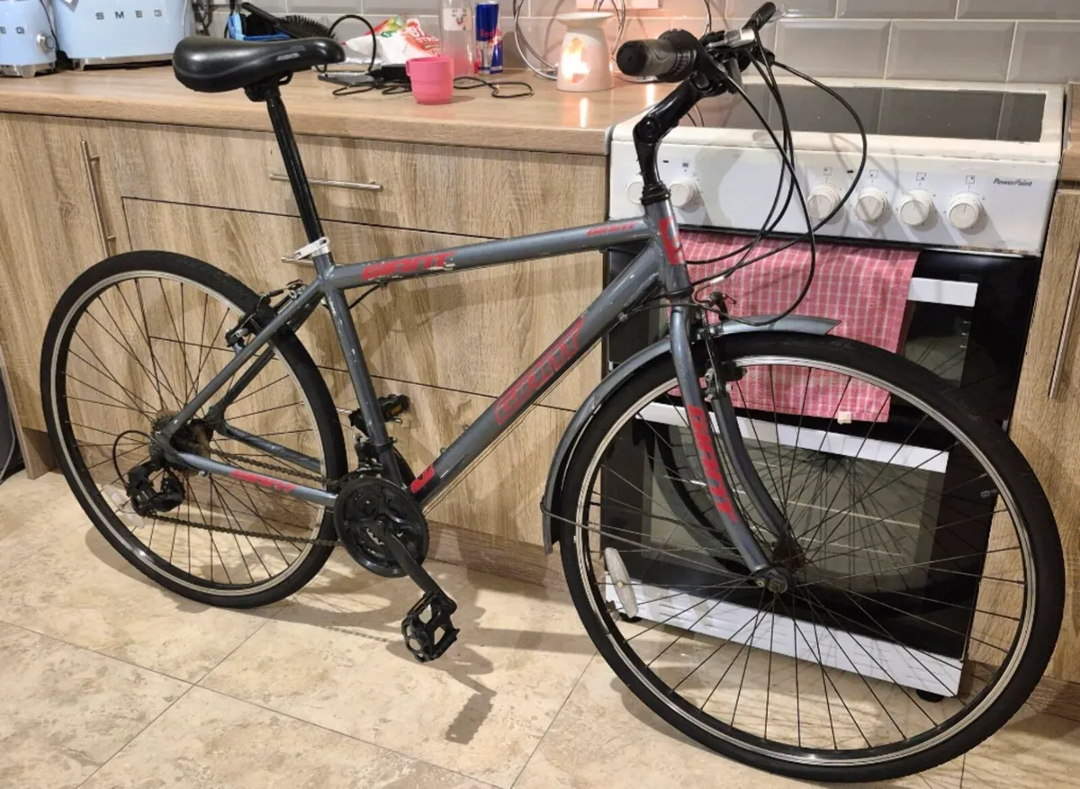 ADULTS GIANT BIKE 20"FRAME FANTASTIC CONDITION GEA - Image 4