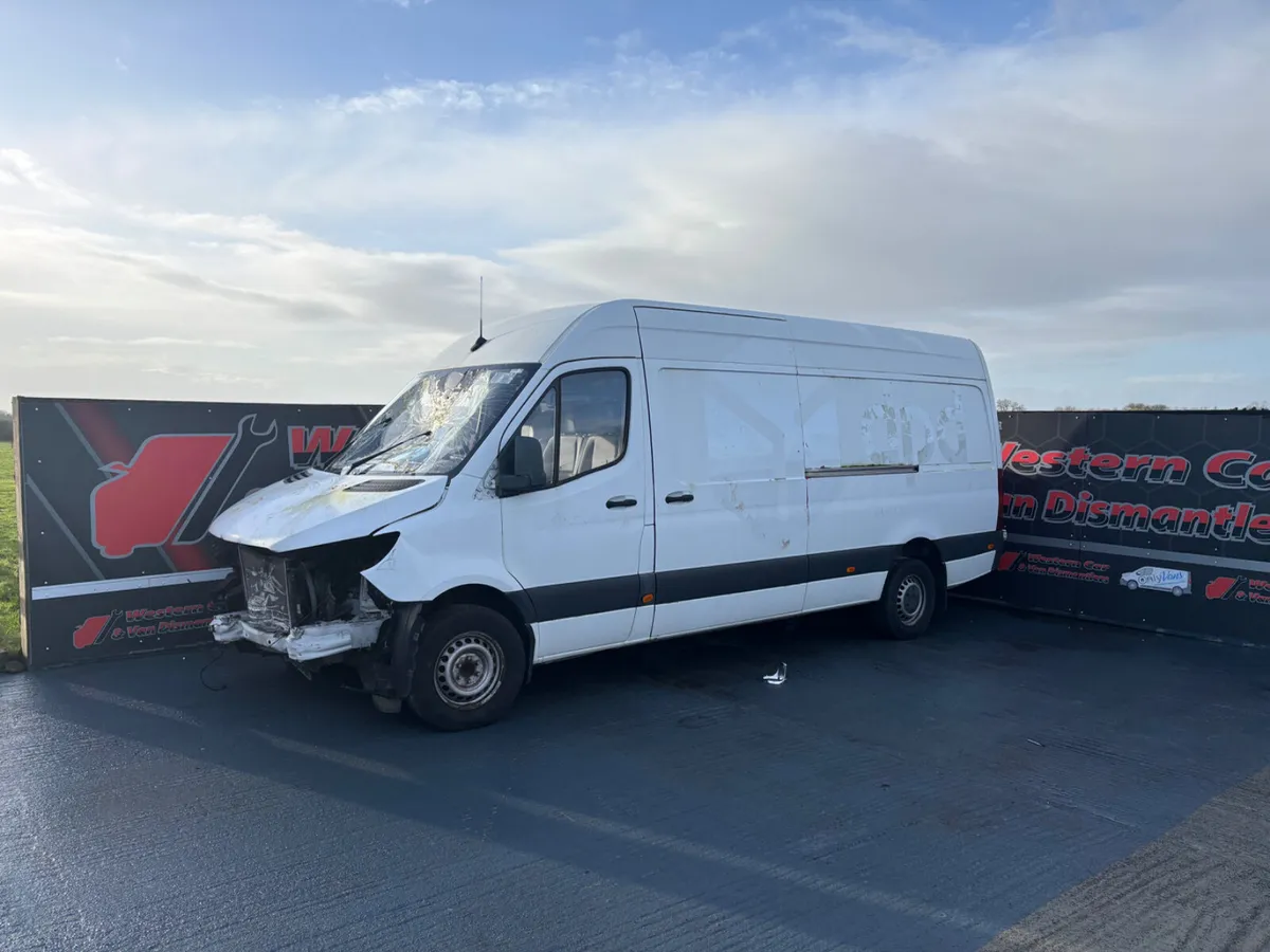 201 Mercedes sprinter for dismantling
