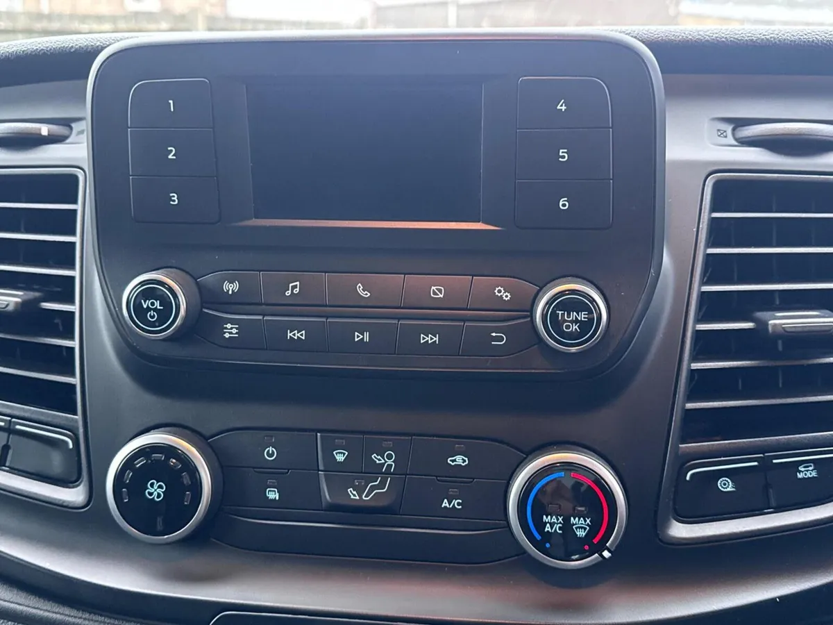 2021 Ford Transit Luton Box Van - Image 3