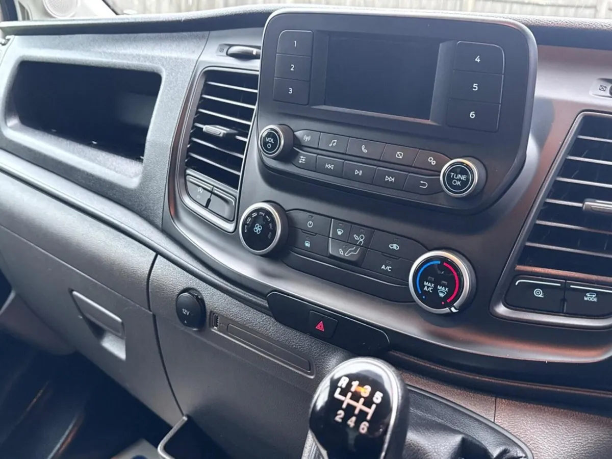 2021 Ford Transit Luton Box Van - Image 4