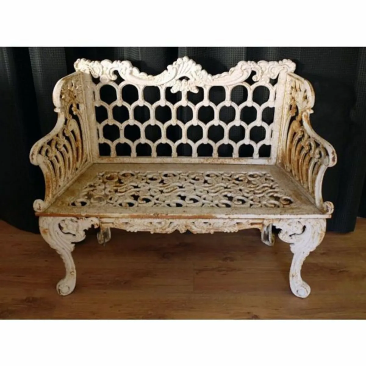 Bench – Cast Iron Horse Shoe – Medium – D542 - Image 1