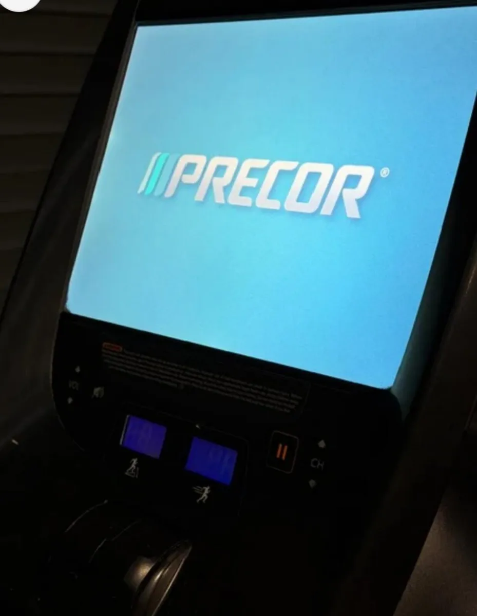 PRECOR TREADMILLS TRM885 p30 CONSOLE - Image 4