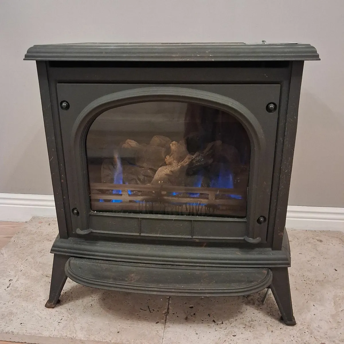 Gas fire & 2 tall fas bottles - Image 1