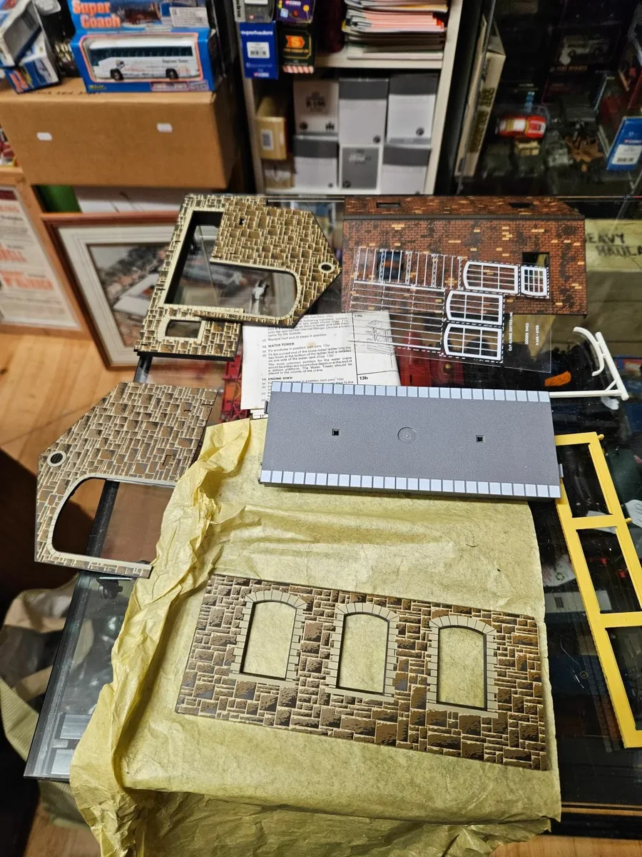 Hornby OO Gauge Goods Shed - Image 3