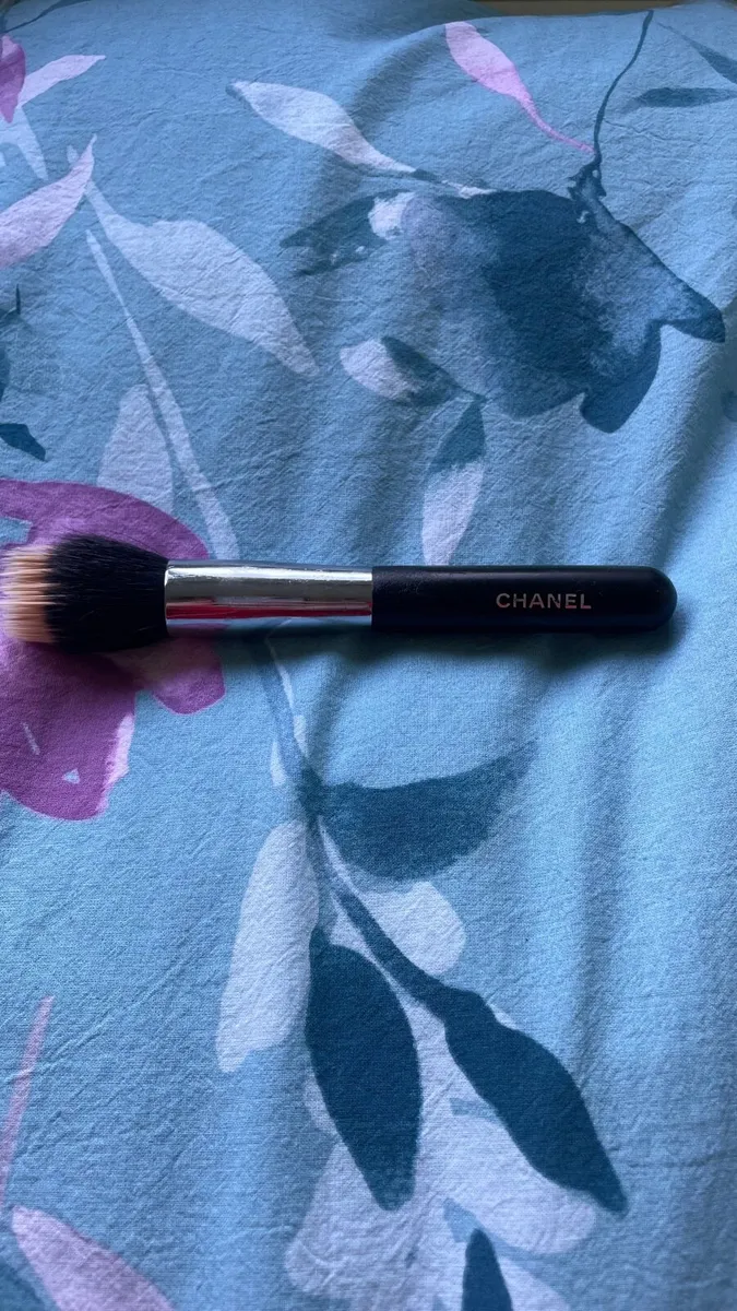 Chanel foundation brush - Image 4