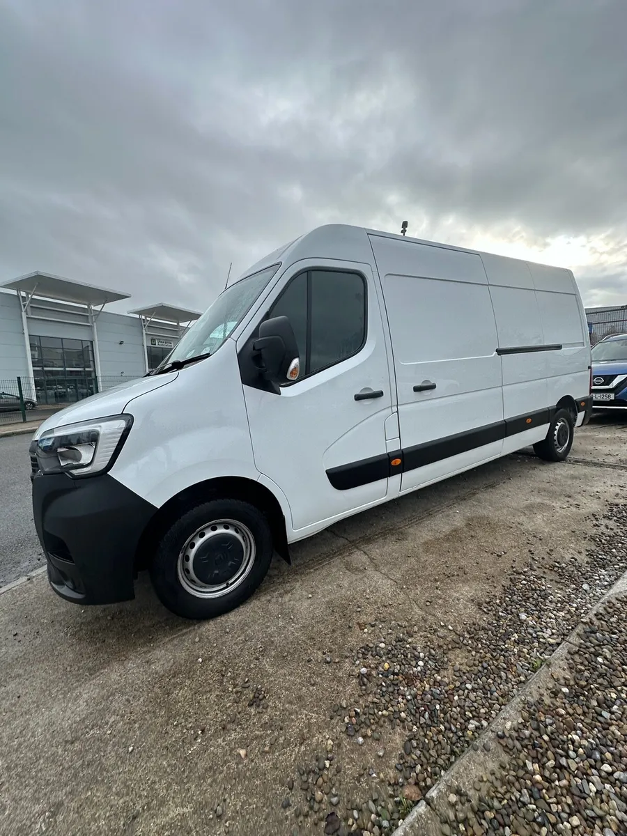 2022 Renault master NO VAT - Image 2