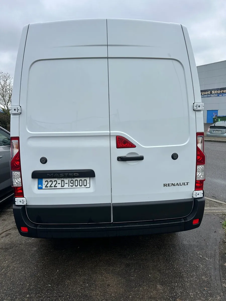 2022 Renault master NO VAT - Image 4