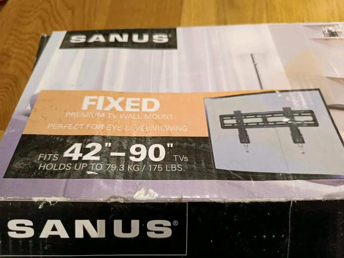 Sanus TV wall mount - Image 2