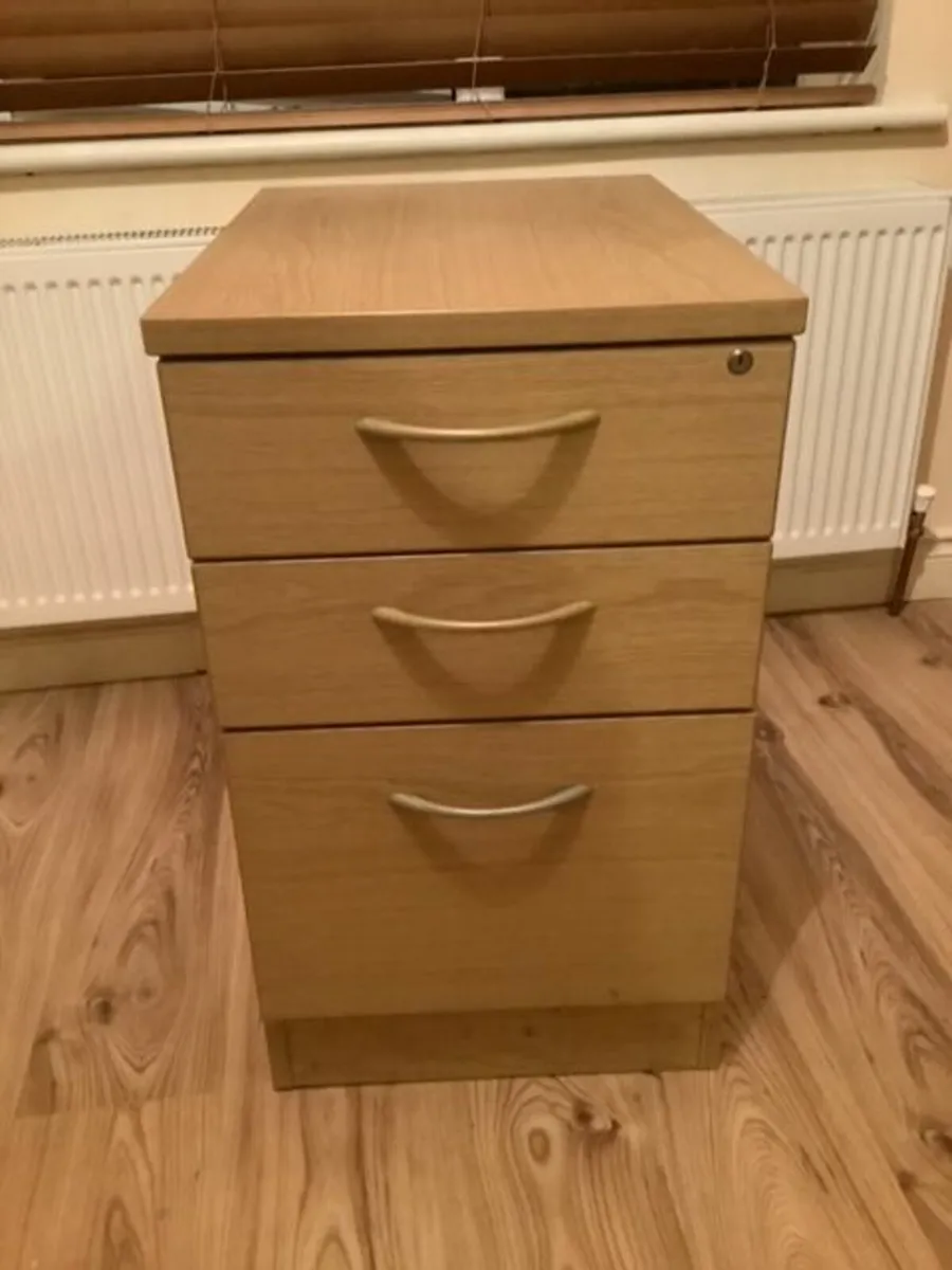 Filing cabinet - Image 1