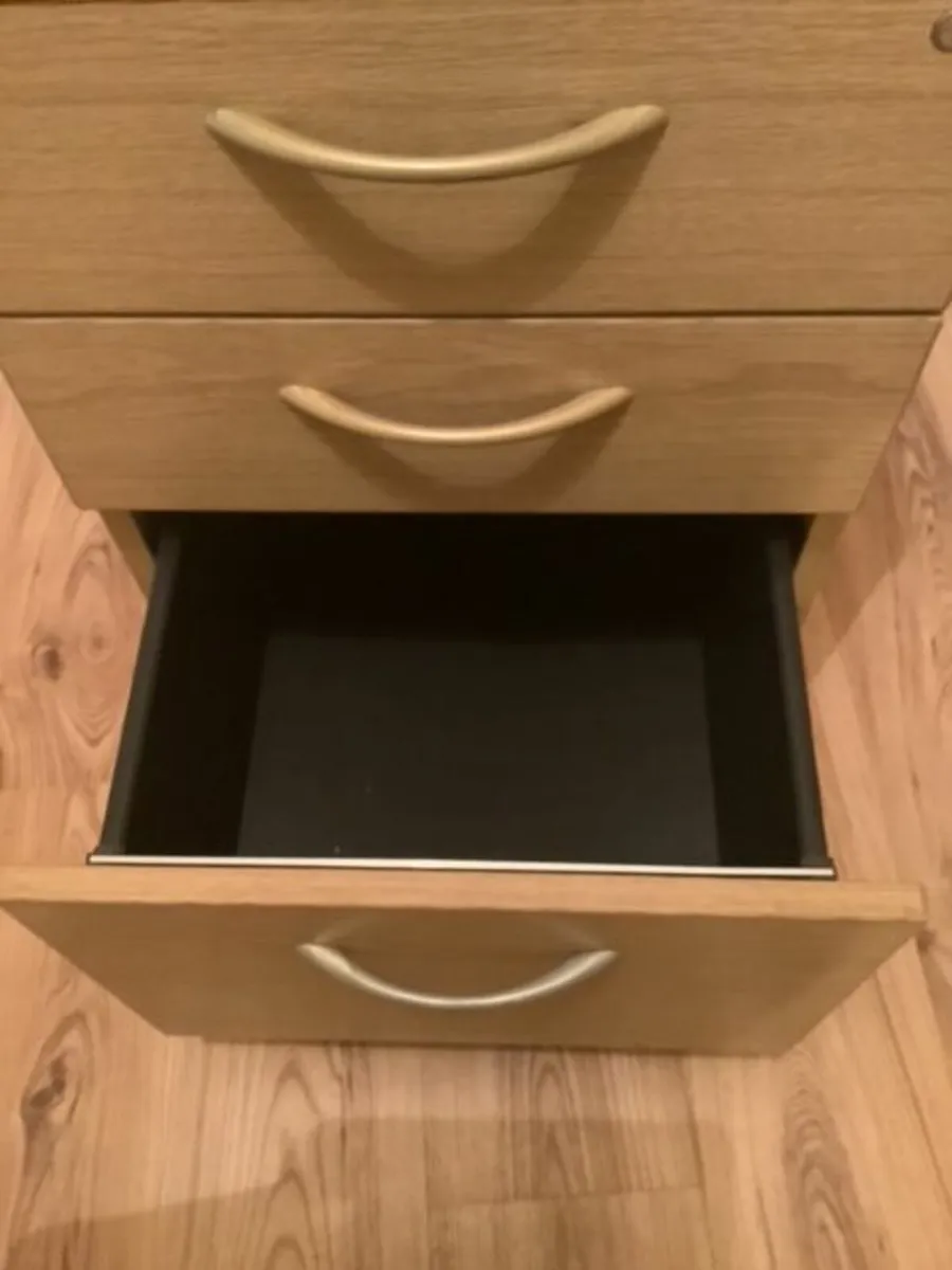 Filing cabinet - Image 2