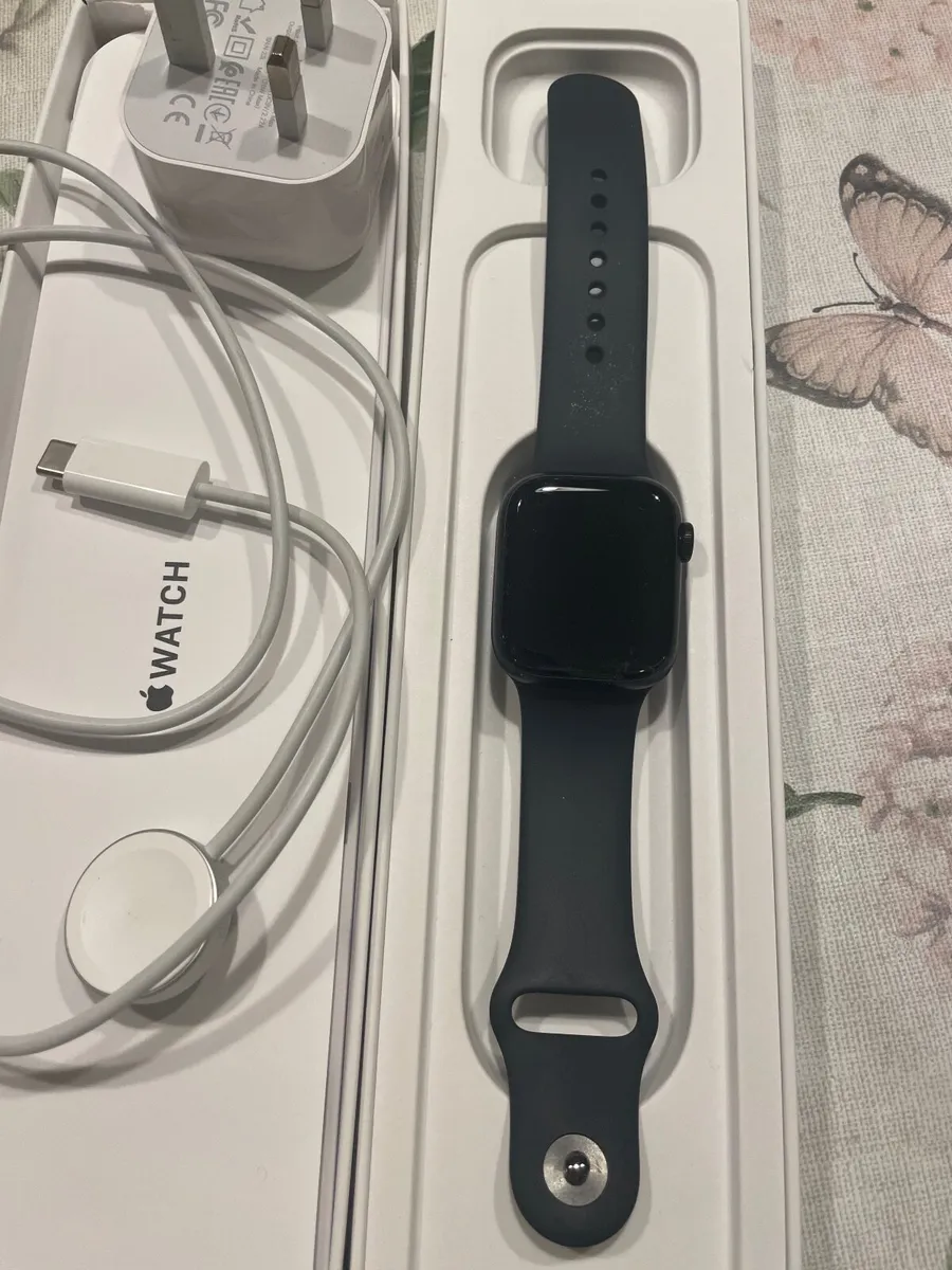 Apple Watch series 7 - Image 3