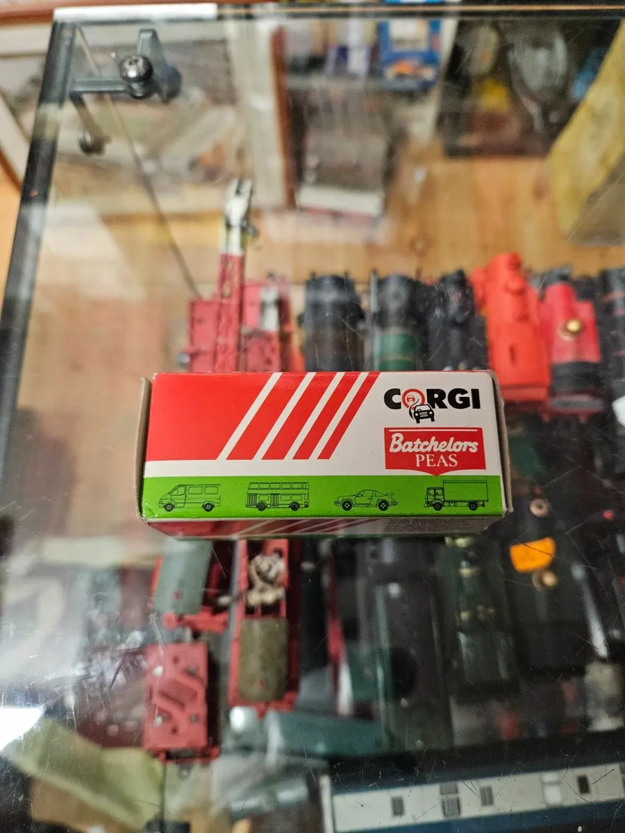 Corgi Bachelors Ford Transit Van - Image 2