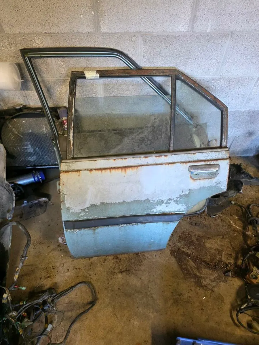 Toyota carina aa60 parts - Image 4