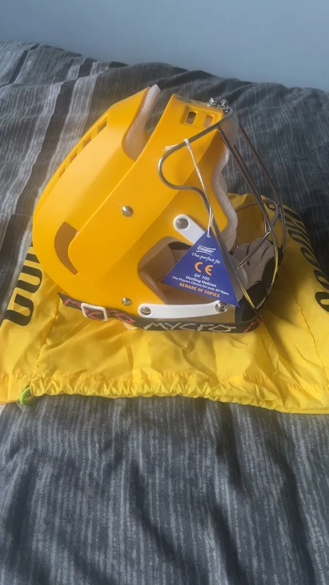 Cooper hurling helmet - Image 4