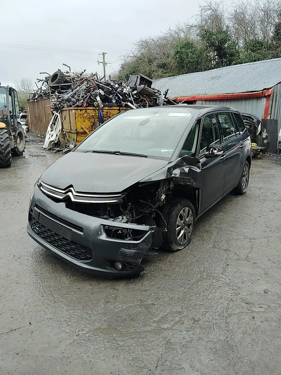Breaking Citroen C4 picasso 2015 diesel - Image 2