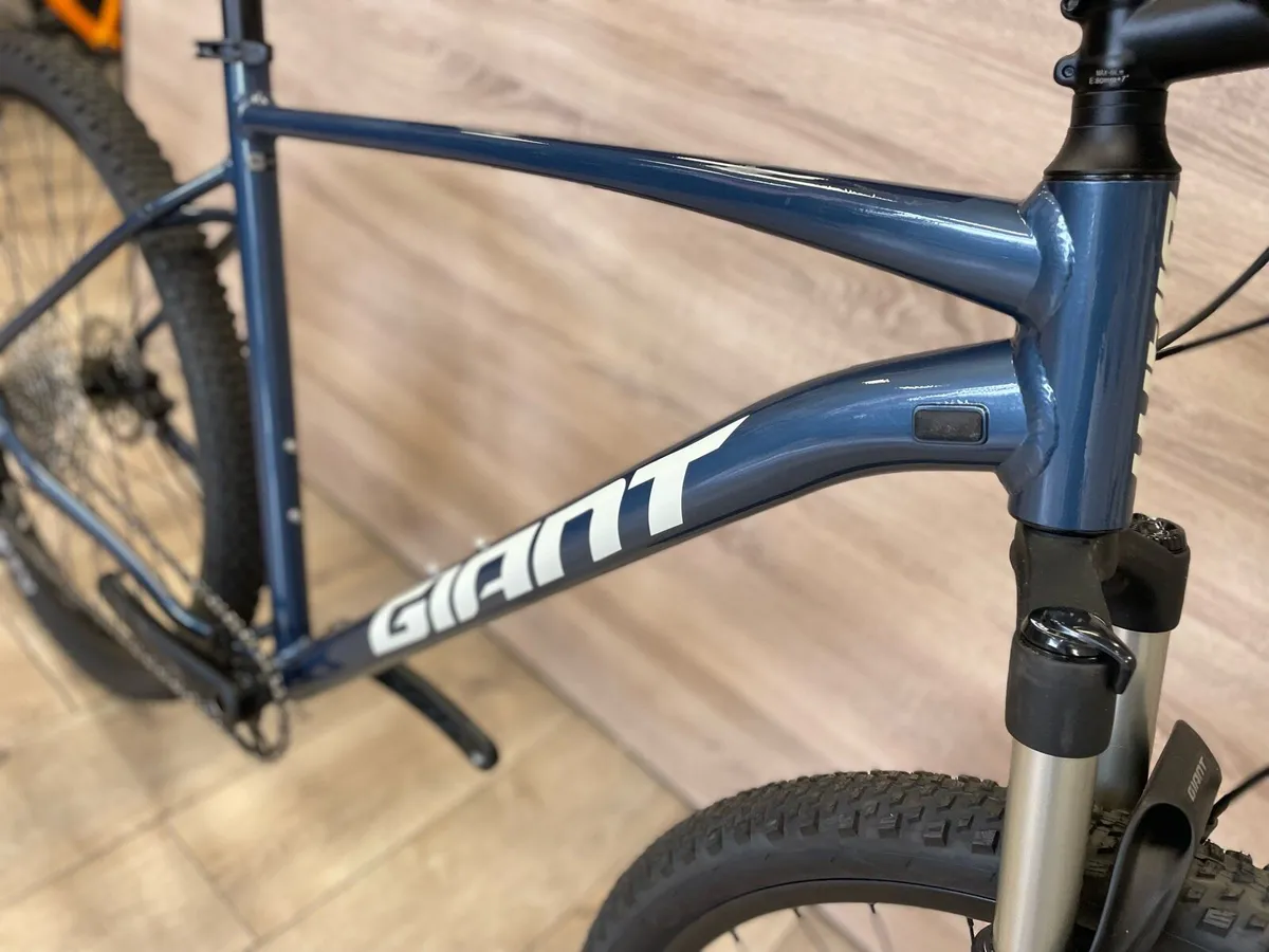 Giant talon 0 (Brand new) - Image 2