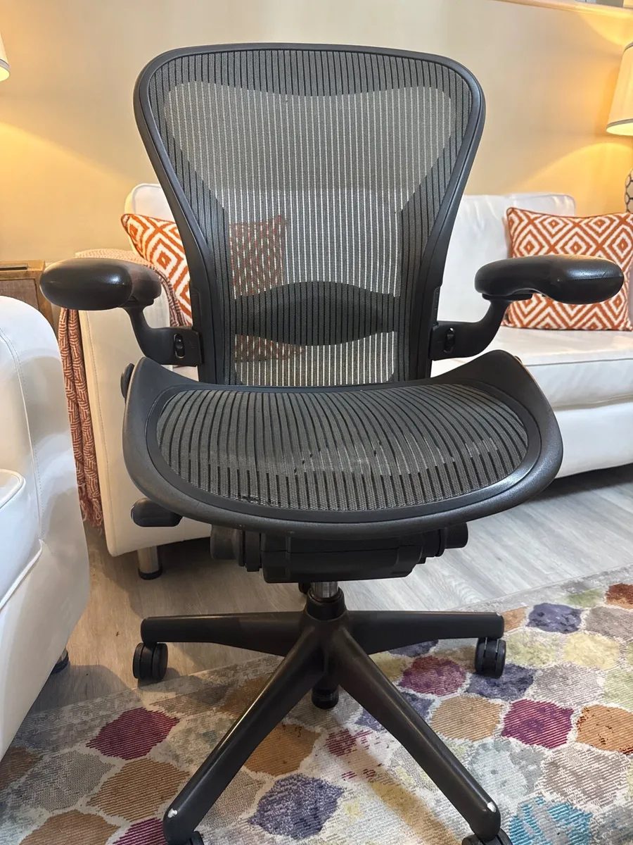 Herman Miller Aeron - Image 1