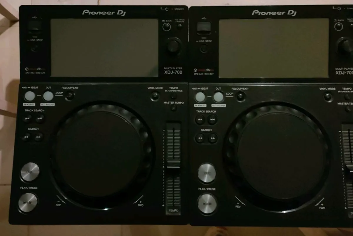Pair of Pioneer XDJ 700 - Image 1