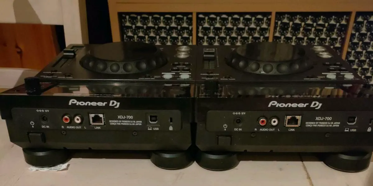 Pair of Pioneer XDJ 700 - Image 2
