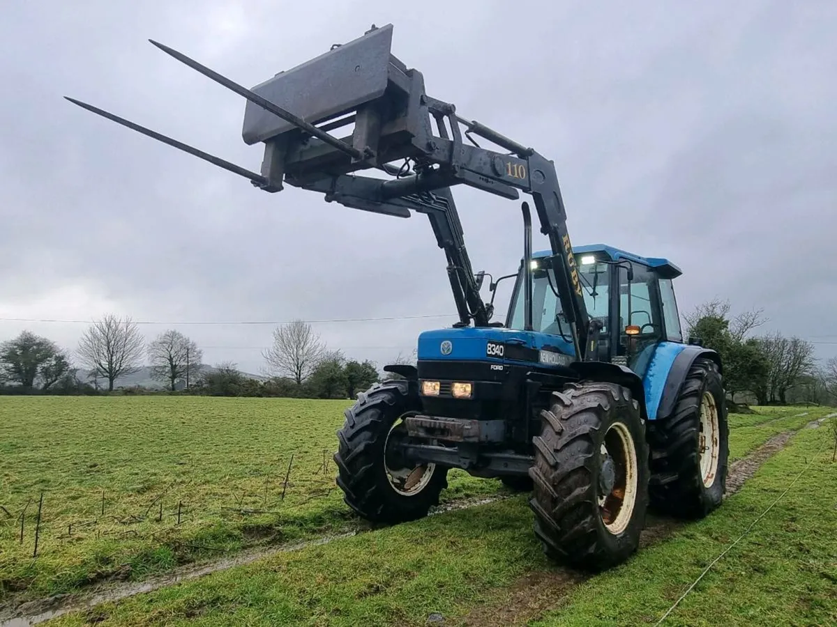 Newholland 8340 Tractor with Loader - Image 3