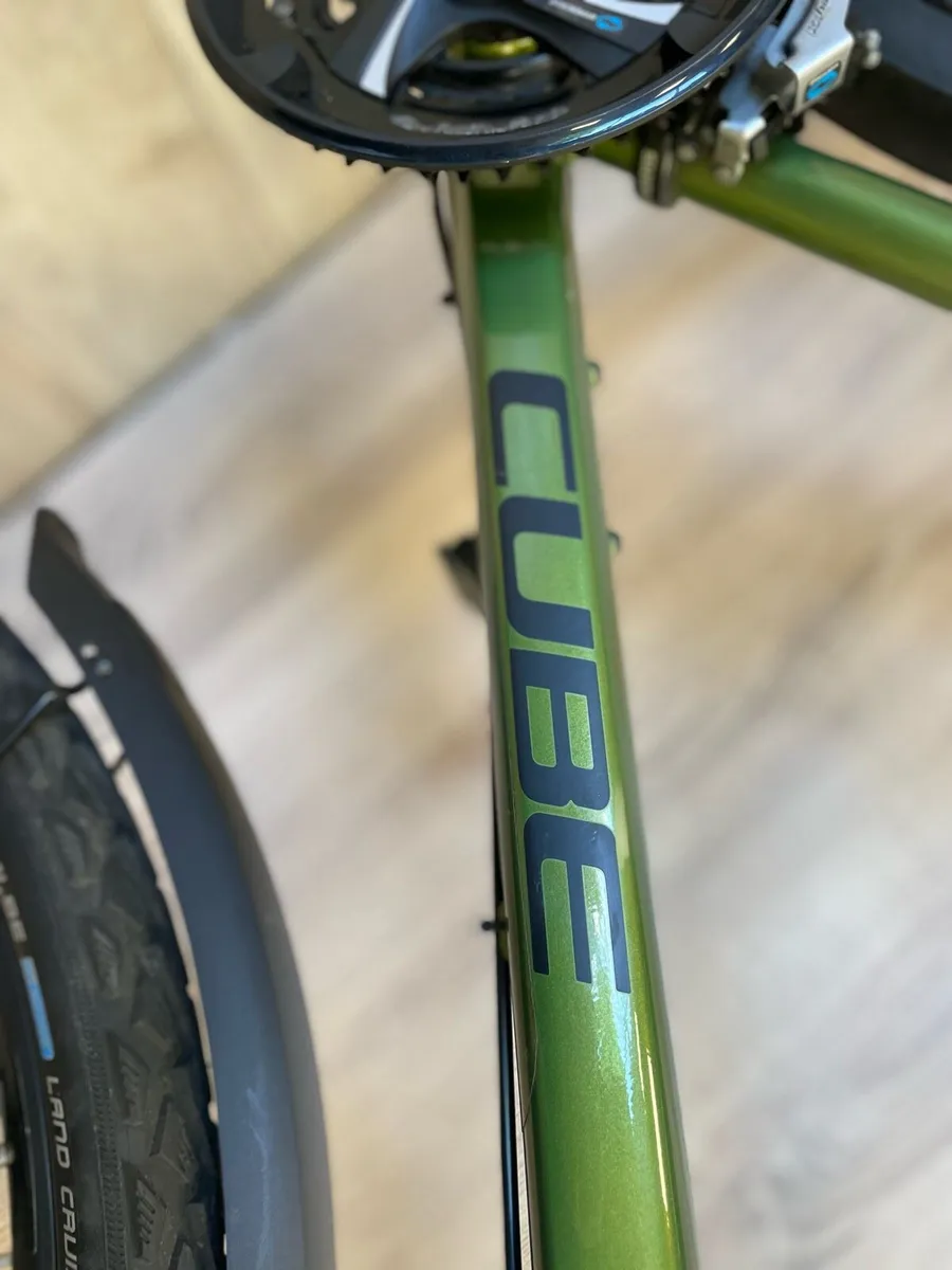 Cube nature hybrid bike (As new) - Image 4