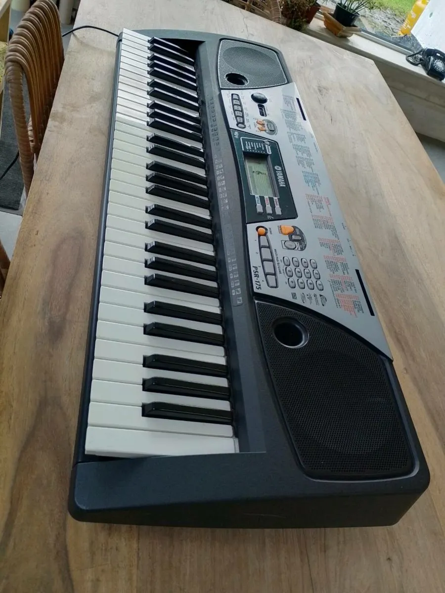 Can post! Yamaha psr-175 keyboard - Image 3