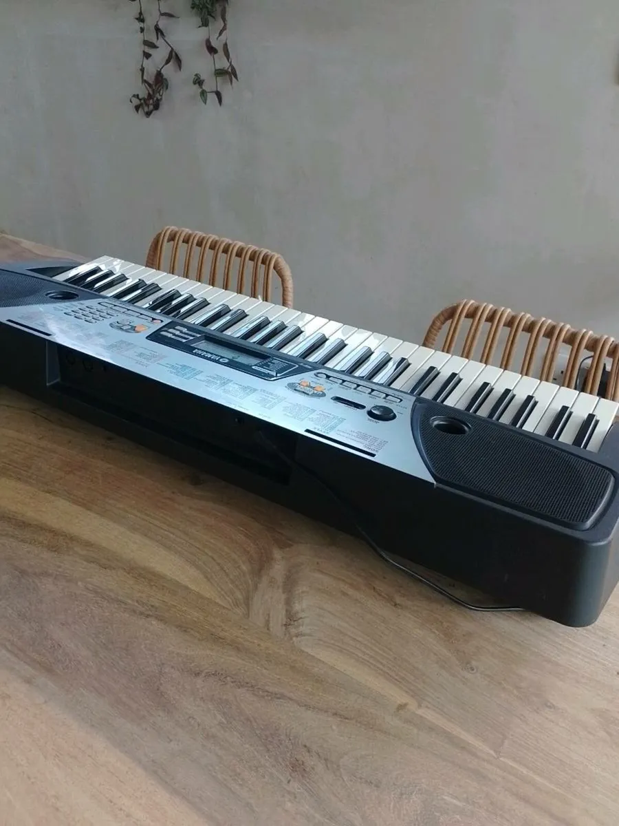 Can post! Yamaha psr-175 keyboard - Image 4
