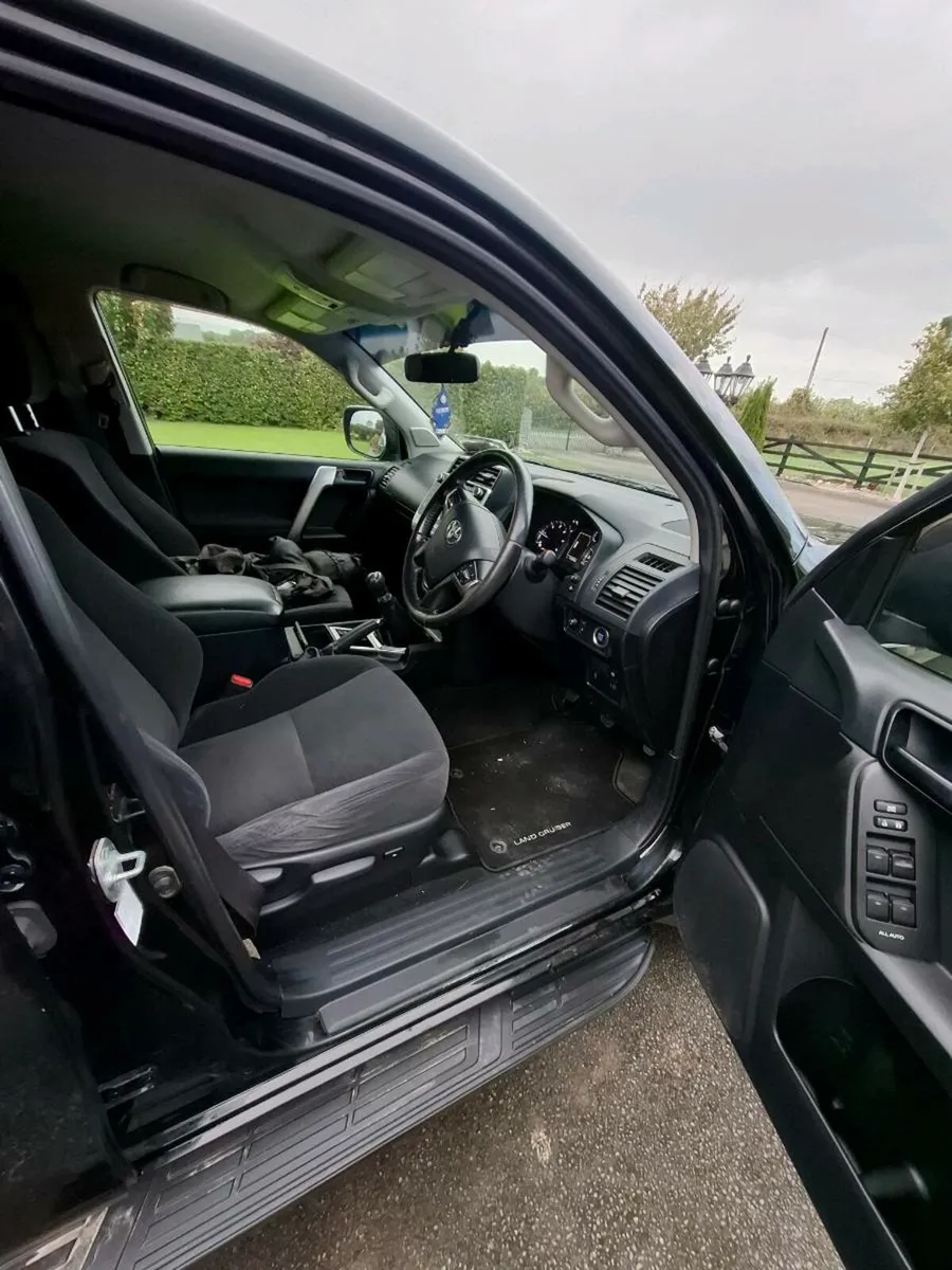 Toyota Landcruiser - Image 2