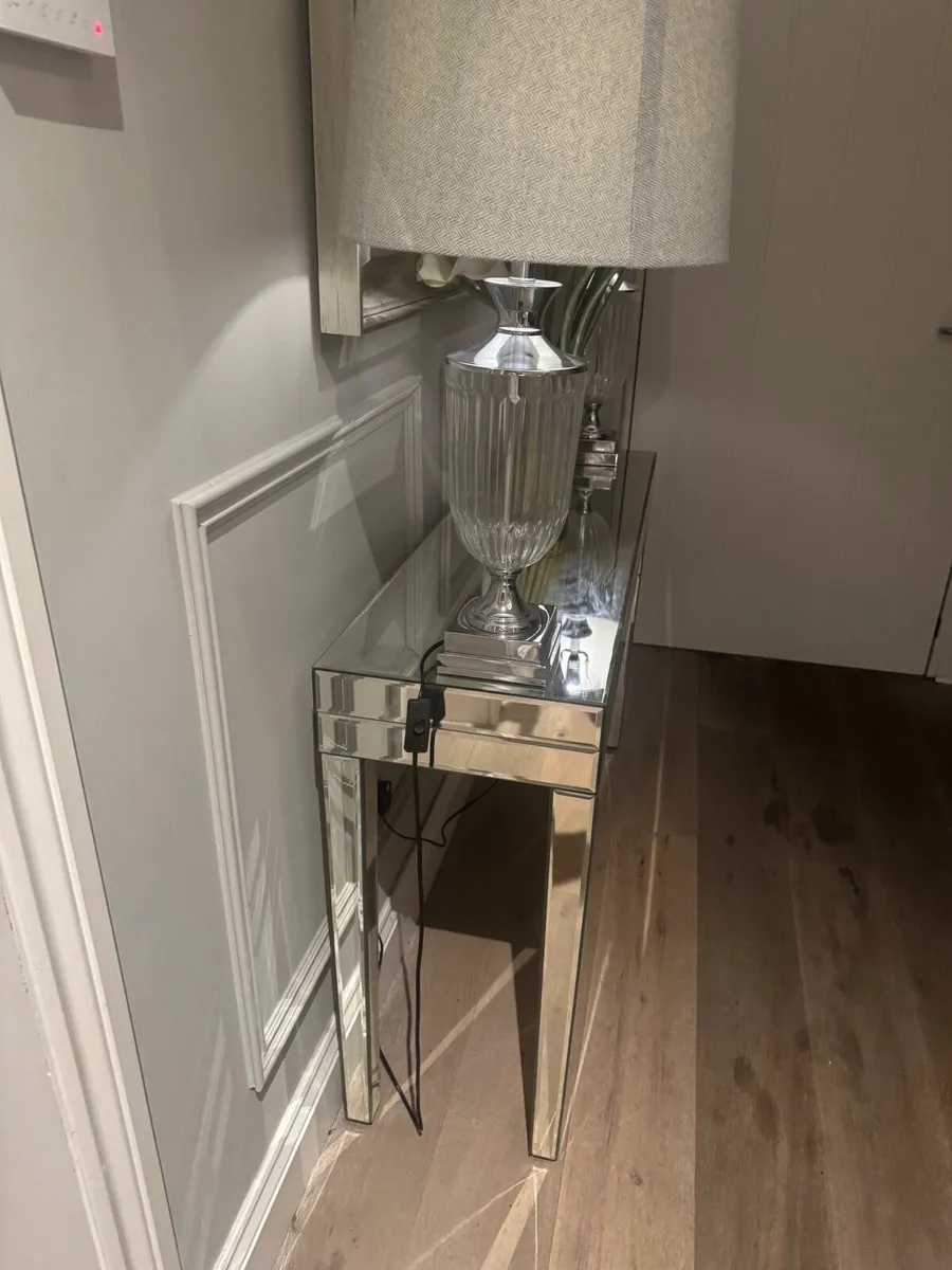 Console table - Image 2