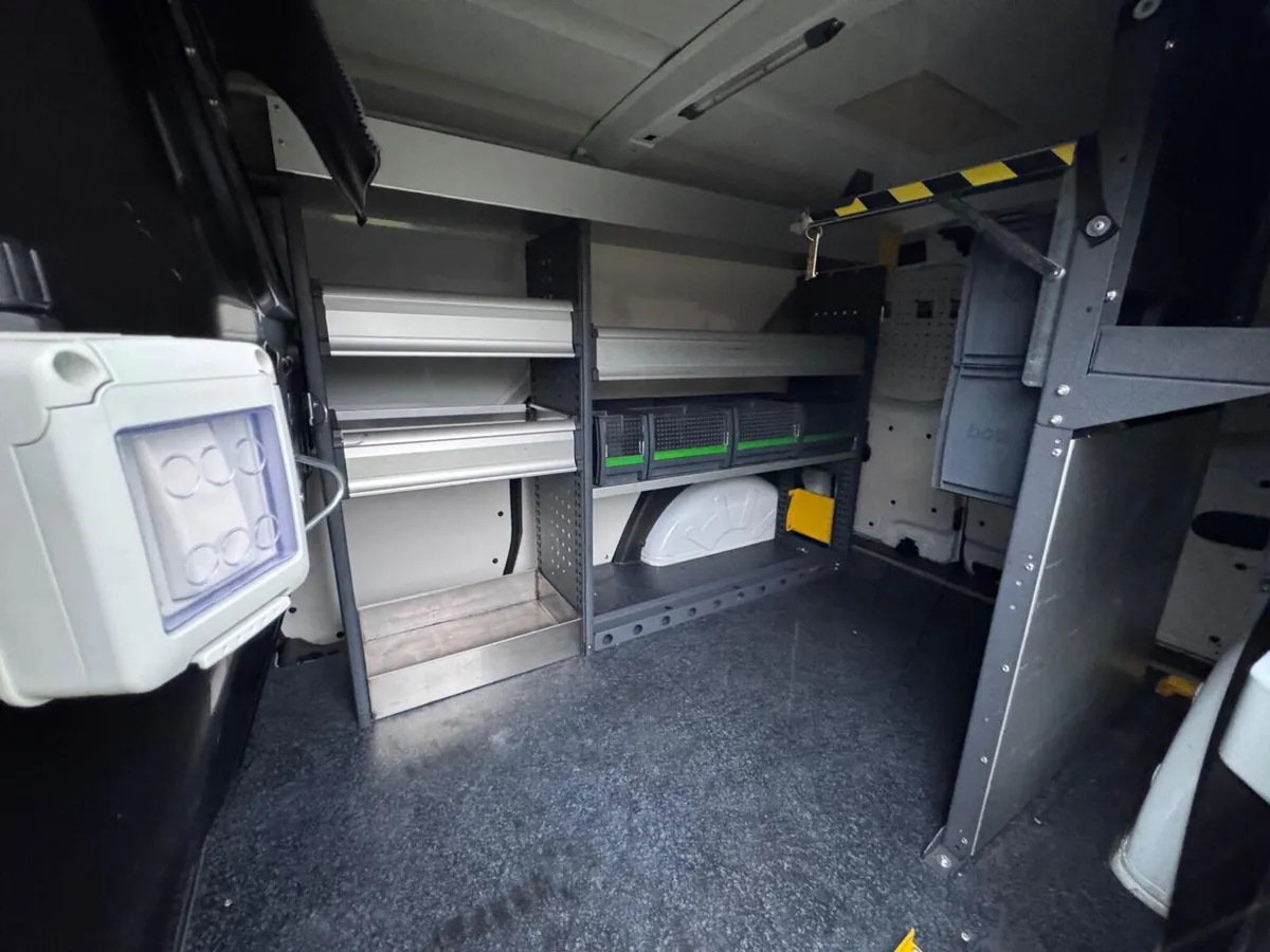 2021 Renault Kangoo Maxi Panel Van - Image 2