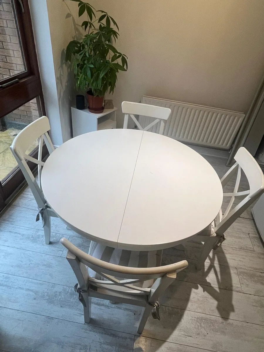 Table & Chairs - Image 1