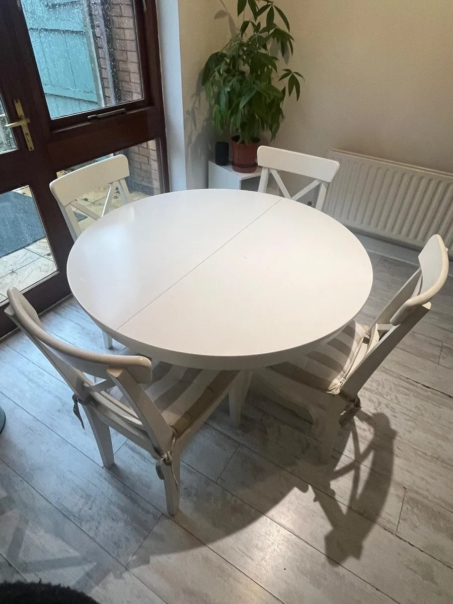 Table & Chairs - Image 2