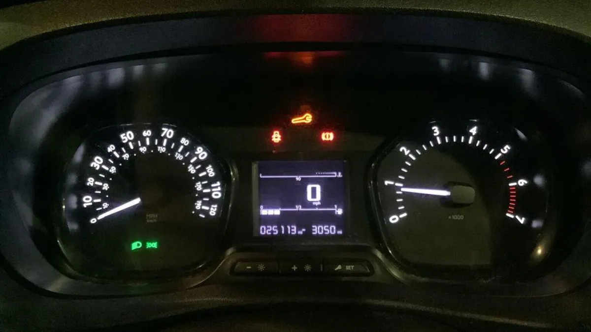 2019 Citroen Dispatch Panel Van - Image 2