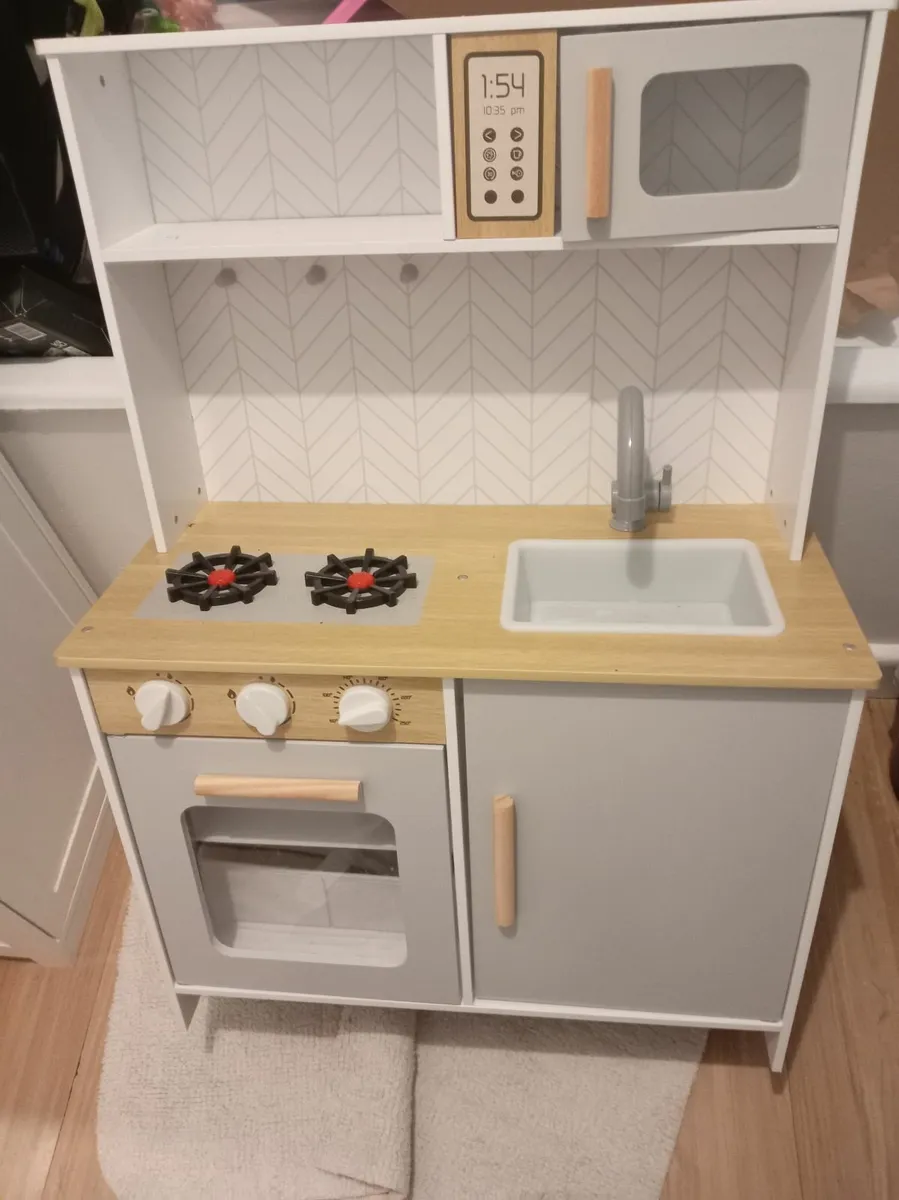 Toy wooden Kitchen and Shop - Image 2