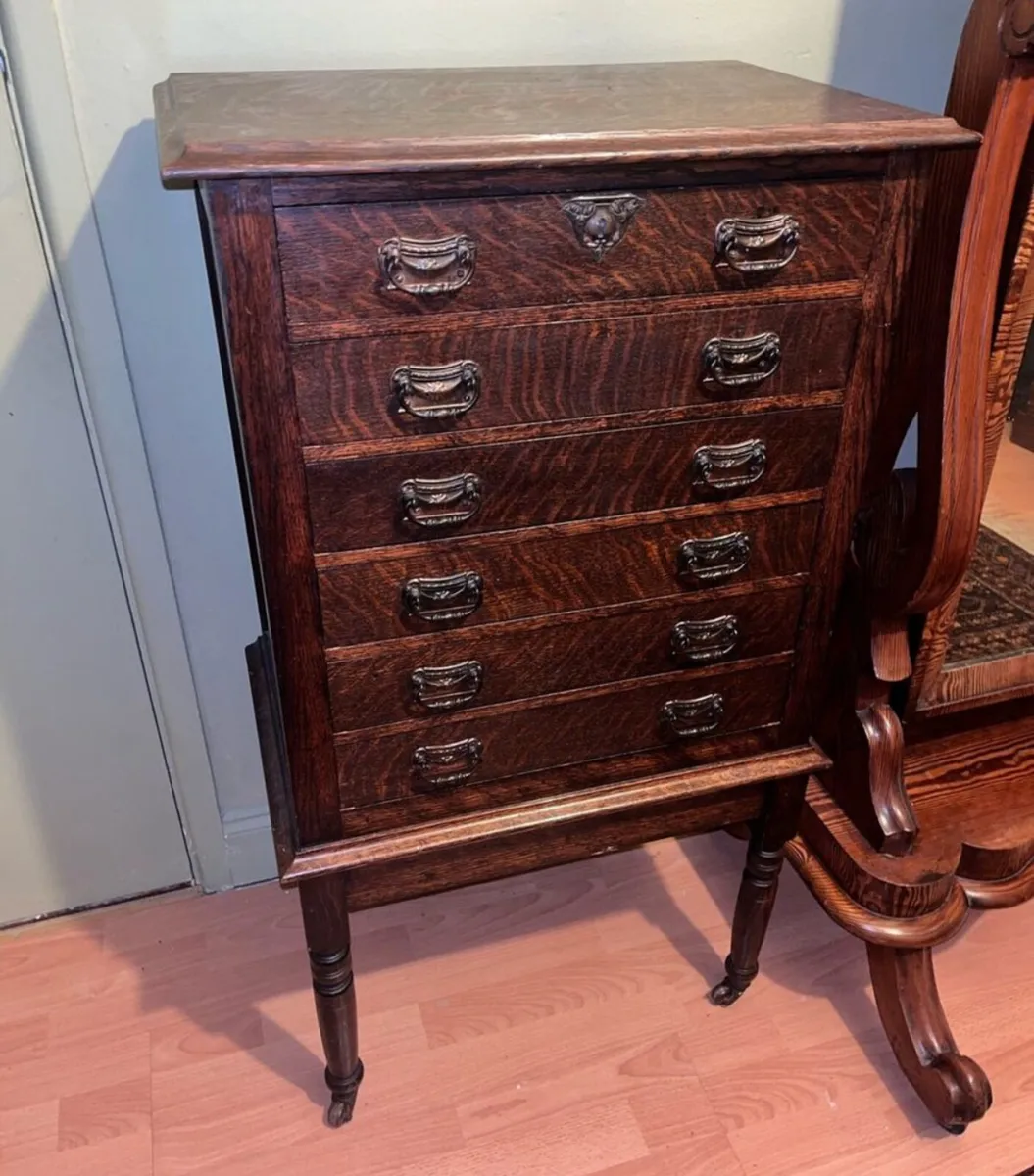 Antique Chest of Drawers