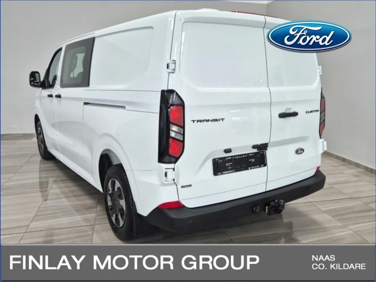 Ford Transit Custom  CUSTOM DCIV LWB IN STOCK - Image 3