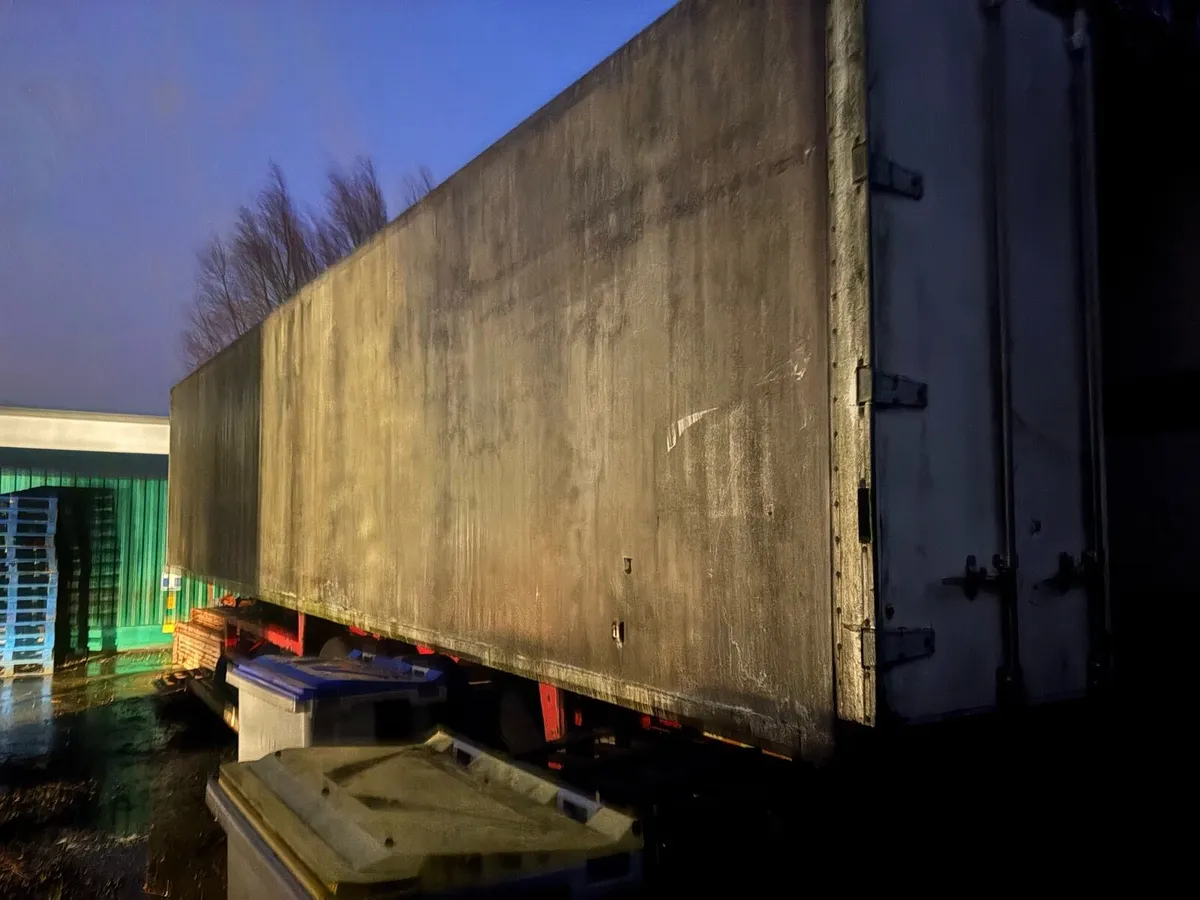 Fridge Trailer Montracon 1984 - Image 1