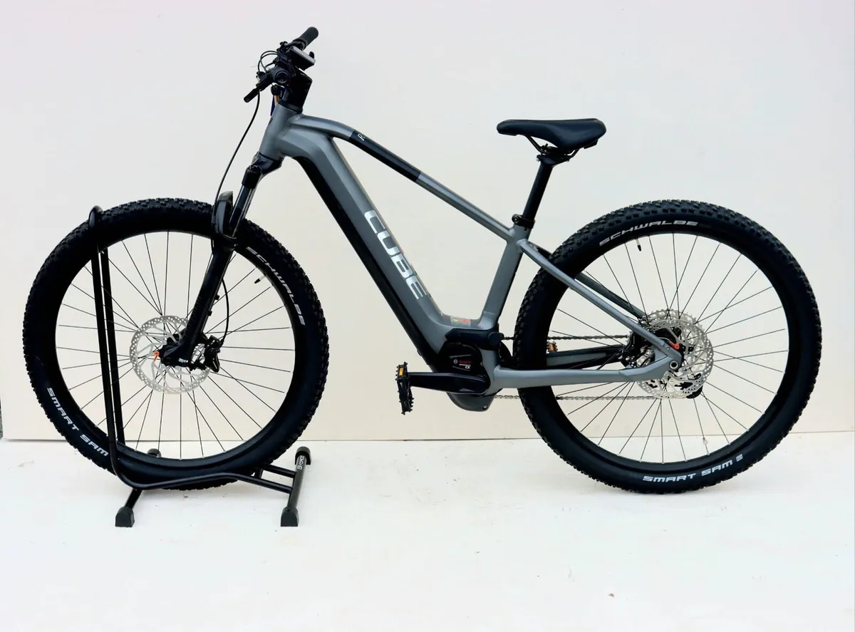 CUBE REACTION HYBRID RACE 750  (NEW) - Image 3